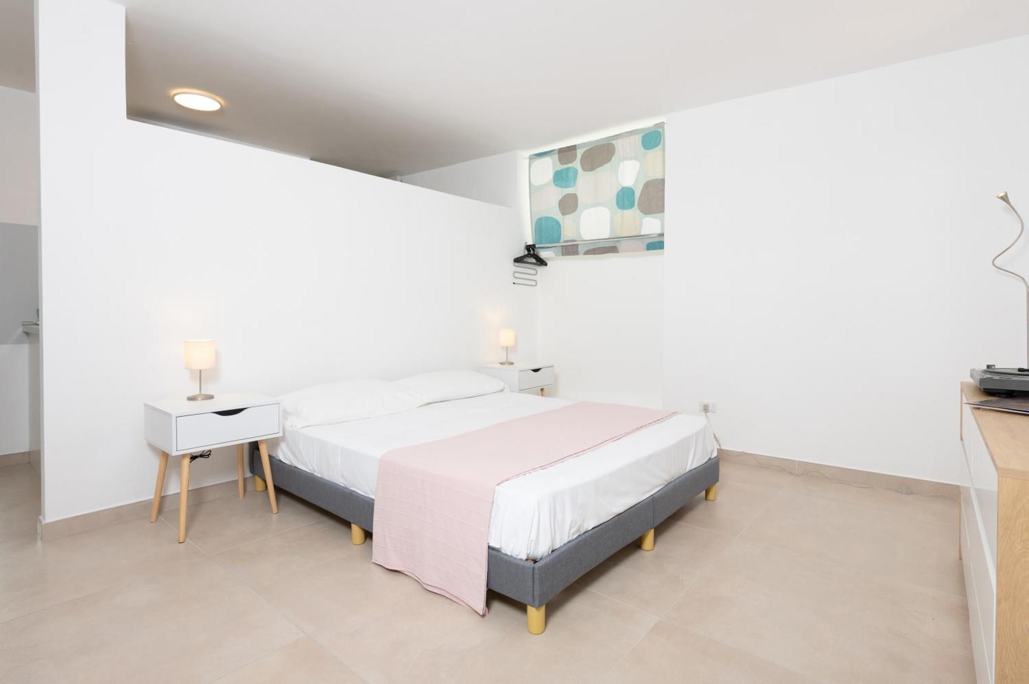بروسيدا Gioia 13 Rooms & Apartments المظهر الخارجي الصورة