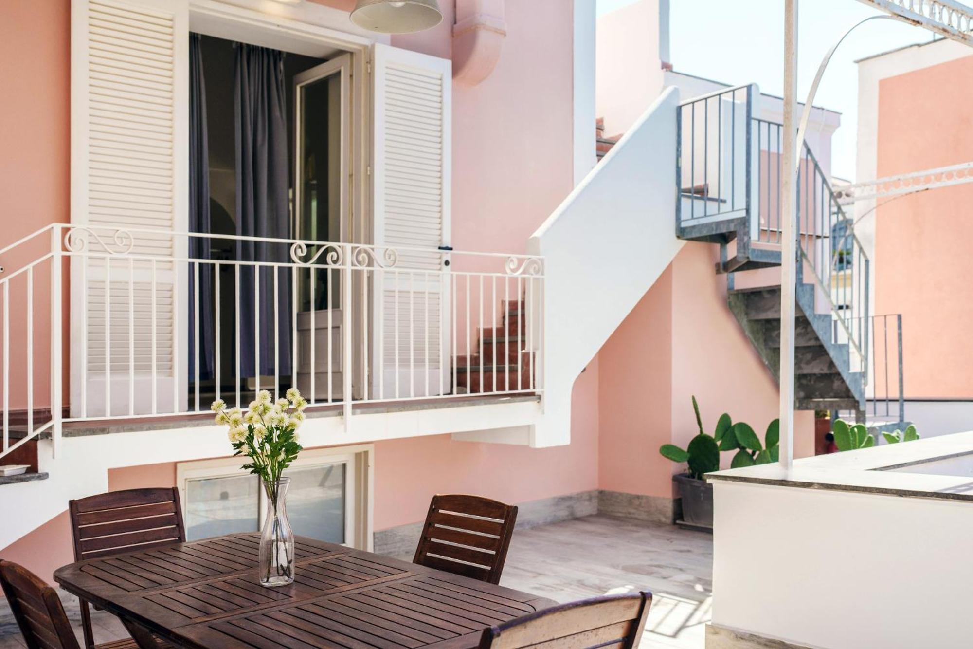 بروسيدا Gioia 13 Rooms & Apartments المظهر الخارجي الصورة